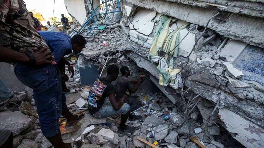 Haiti’deki 7.2’lik depremde ölü sayısı 300’ü geçti