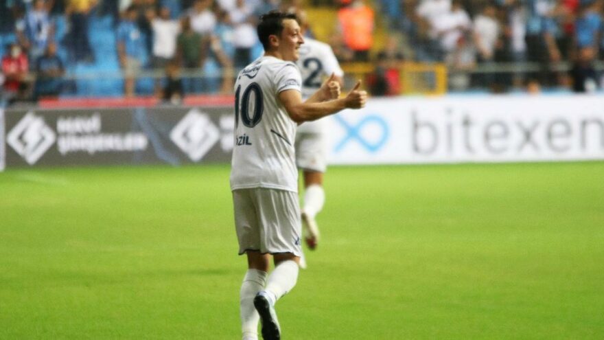 Sosyal medyada Mesut Özil çılgınlığı! Hem sezonun hem kendinin ilk golünü attı
