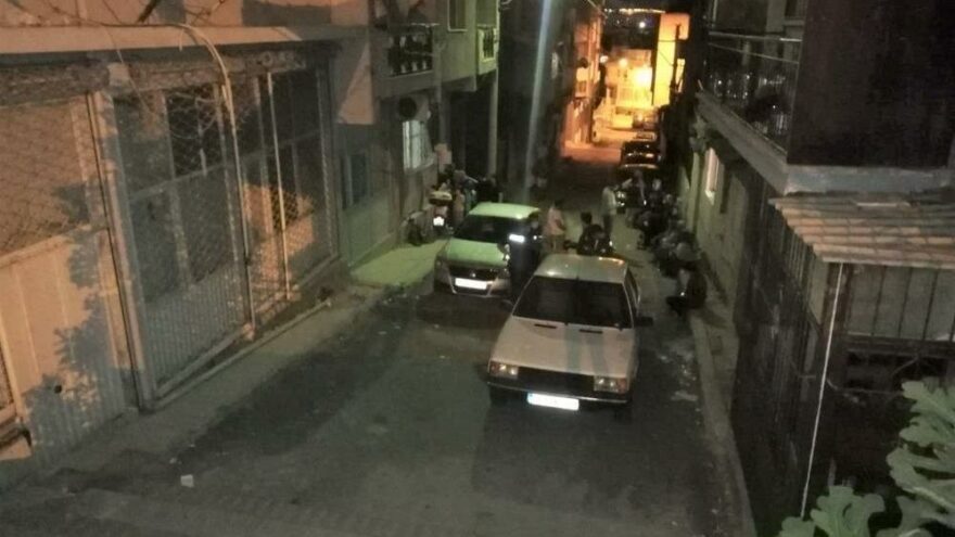 Eski sevgisinin kızı içerdeyken evi ateşe verdi