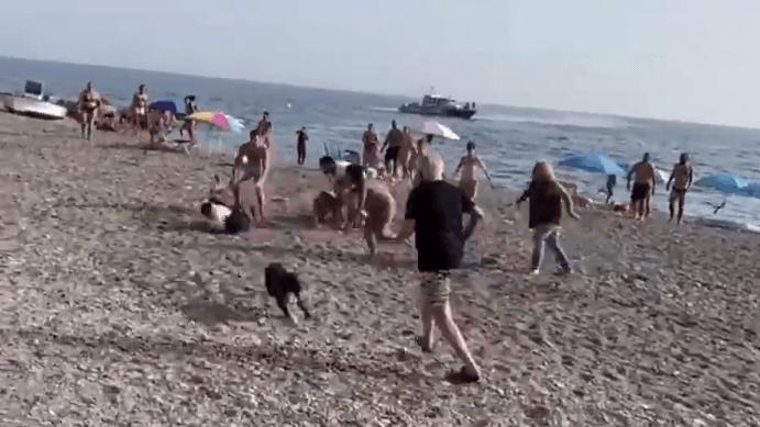 Güneşlenirken uyuşturucu kaçakçısı yakaladılar