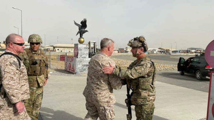 CENTCOM Komutanı McKenzie Kabil’de: Taliban’ı uyardım