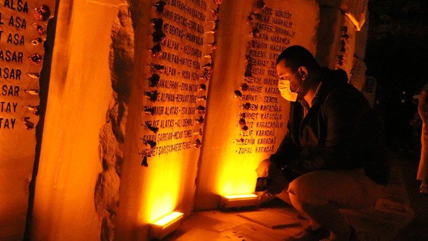 17 Ağustos depreminin 22. yılında hayatını kaybedenler 03.02’de anıldı