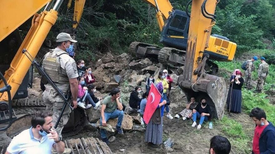 Köylülerin 6 kez engelledikleri HES’e mahkeme de dur dedi