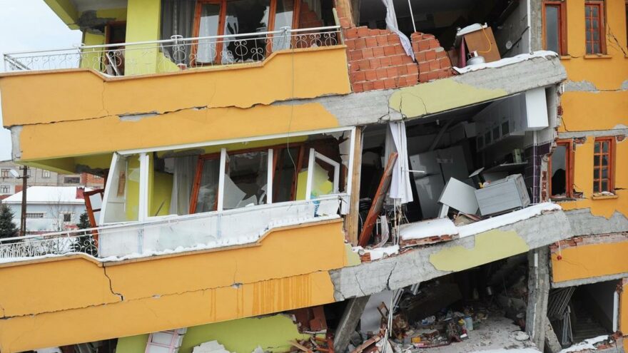 Deprem uzmanından İstanbul uyarısı: 300 kat daha ölümcül olur