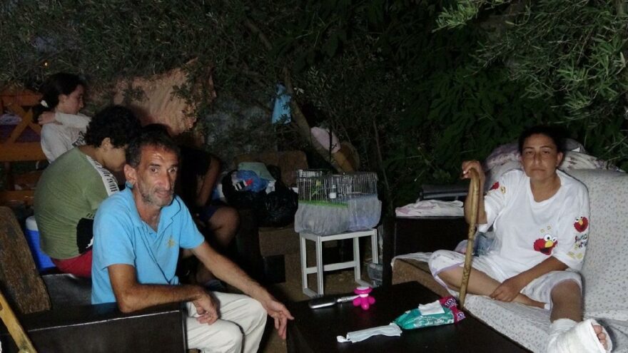 Pandemide önce işten sonra evden atıldılar! Tarlada yaşam mücadelesi