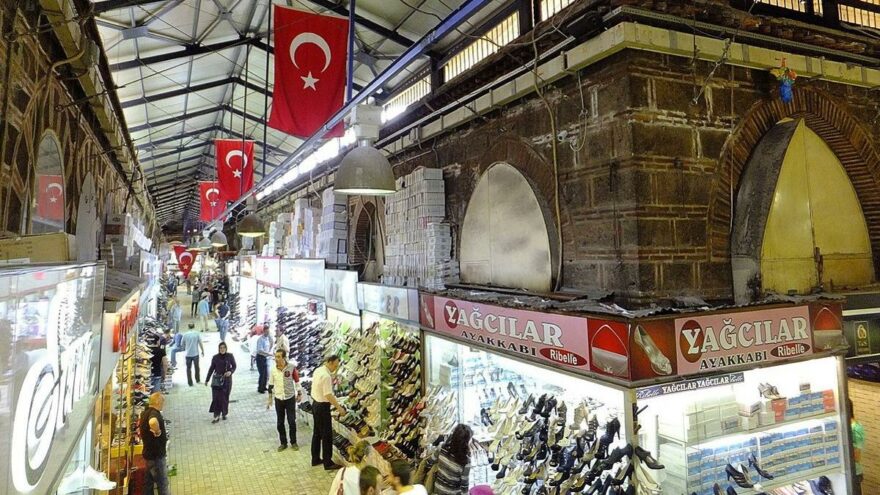 Vakıf kiracılarına icra şoku