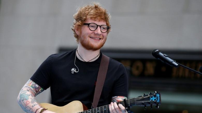 Ed Sheeran’ın telefonsuz hayatı sağlık sistemi nedeniyle son buldu