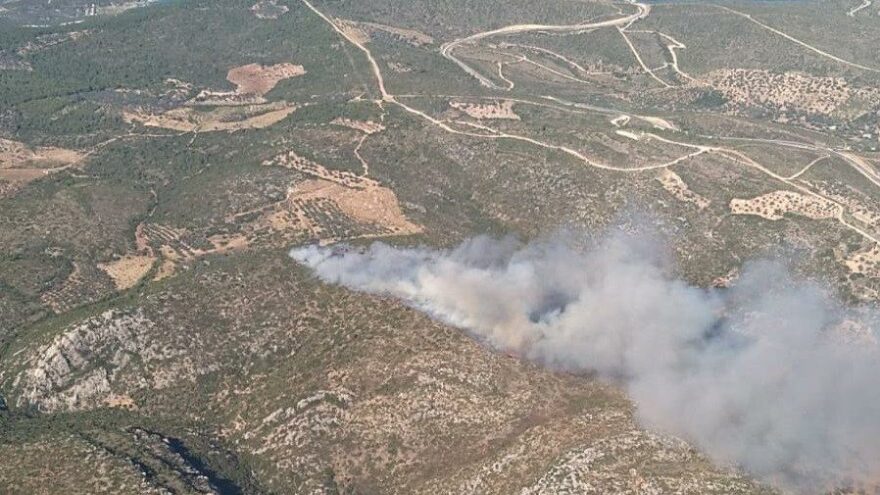 İzmir’de iki ayrı bölgede orman yangını