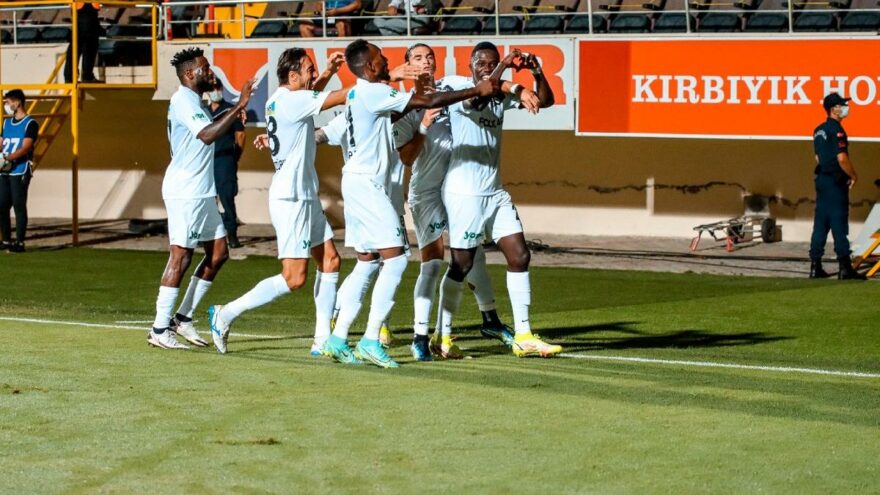 Alanyaspor-Altay maçında farklı skor! Beş gol, iki kırmızı kart