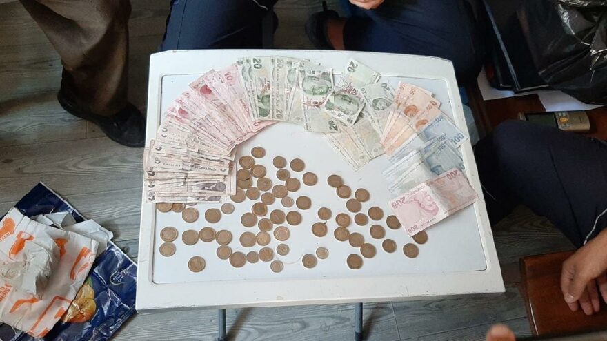 Dilencinin üzerinden çıkan para zabıtayı bile şaşırttı