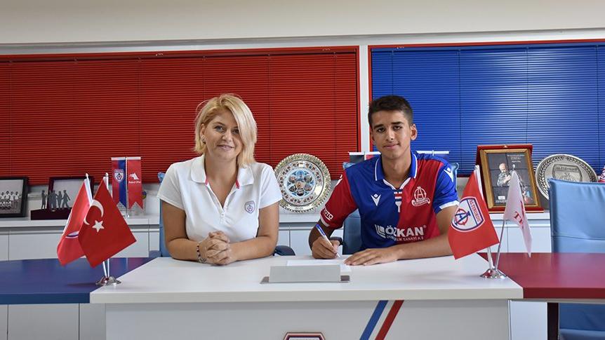 Altınordu 4 genç futbolcusuyla sözleşme imzaladı