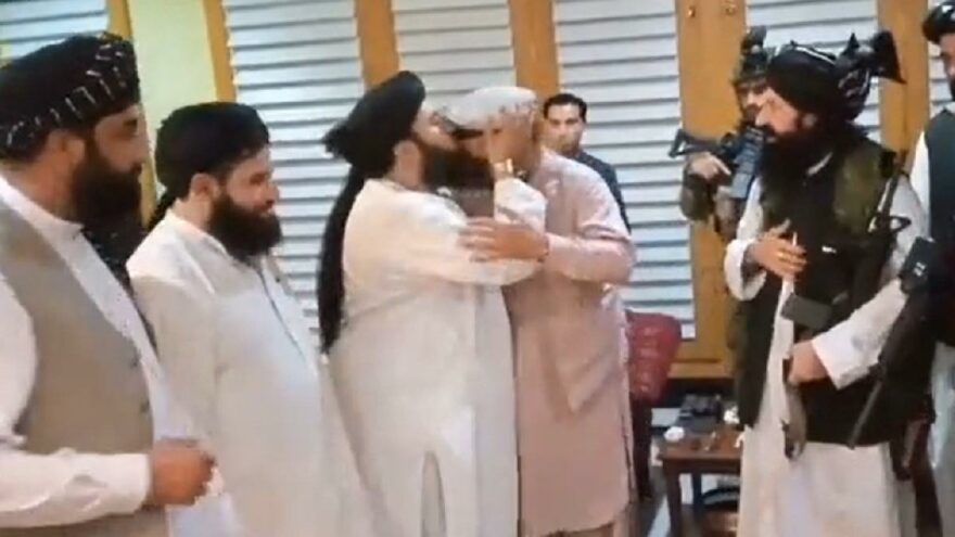 Eski Afganistan Cumhurbaşkanı Gani’nin kardeşi Taliban’ı destekliyor iddiası