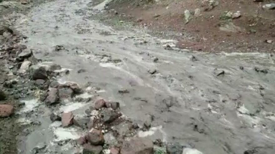Ağrı Dağı eteğindeki köylerde sel meydana geldi