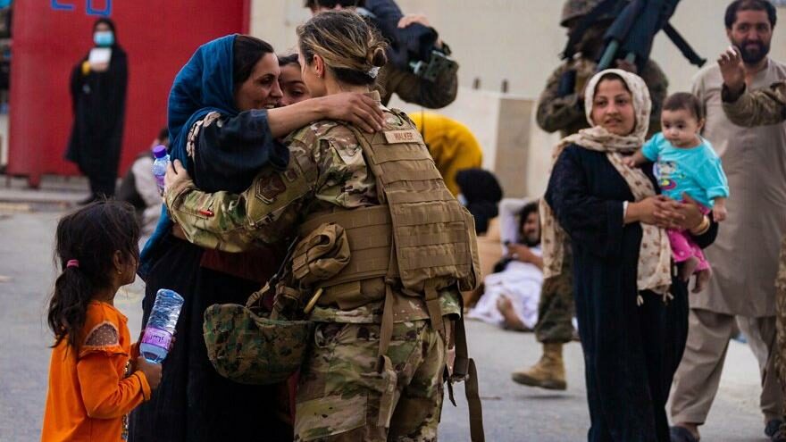 Özel havayolu şirketleri de Afganistan’dan insan kurtaracak