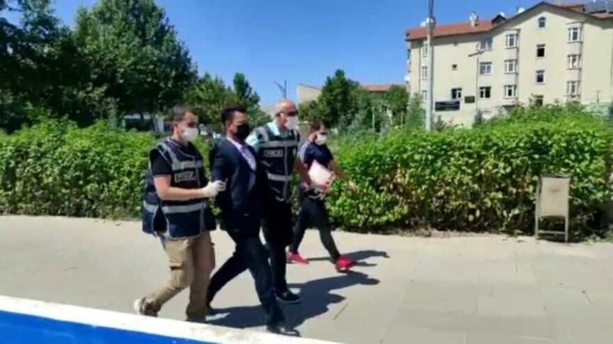 Afgan uyruklu şahıs, konuşma isteğini reddeden kadını öldürdü