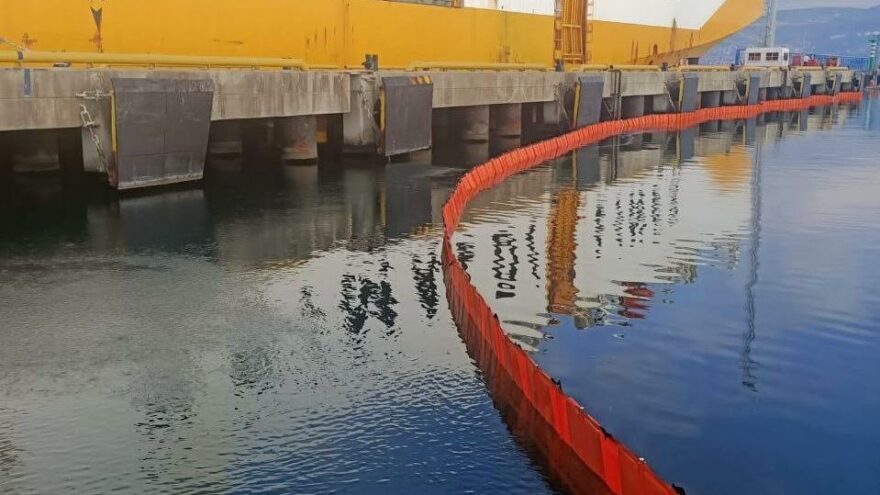 Kocaeli’de geminin 300 litrelik yakıtı denize boşaldı