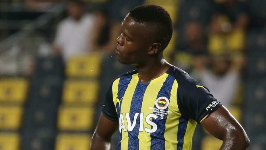Tribünlerden Samatta’ya tepki