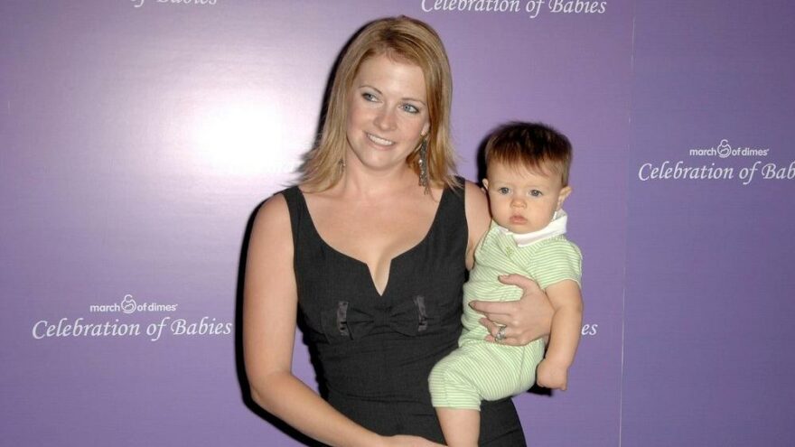 Ünlü oyuncu Melissa Joan Hart aşı olduğu halde corona virüsüne yakalandı