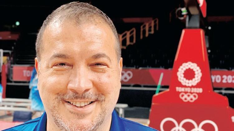 Anonsların efendisi Tokyo’yu salladı: Mustafa Özben!