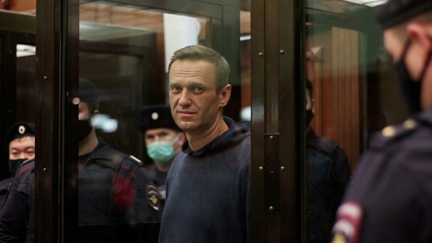 Rusya’dan Apple ve Google’a Navalny sansürü