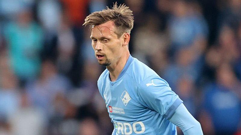 Randers evinde berabere kaldı