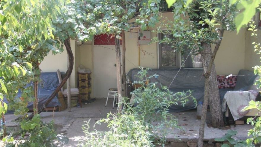 Karısına laf attığını iddia etti, öldürdü