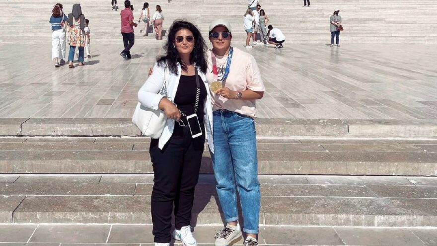 Olimpiyat şampiyonu Busenaz Sürmeneli, Anıtkabir’i ziyaret etti