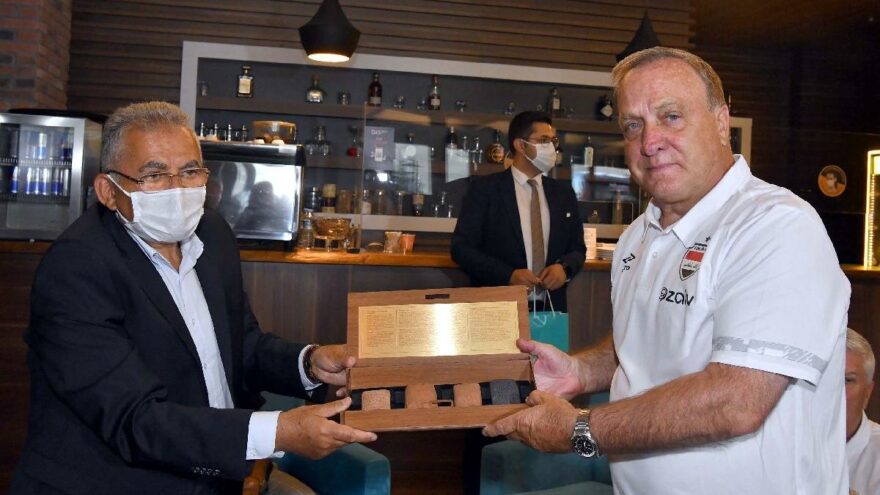 Dick Advocaat: ‘İyi ki Kayseri’yi tercih etmişiz’