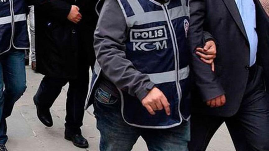 İzmir’de kaçakçılık operasyonları: 7 gözaltı