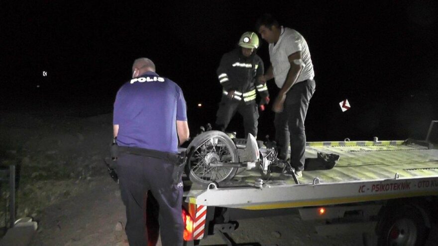Motosikletiyle su kanalına yuvarlanan 15 yaşındaki genç öldü