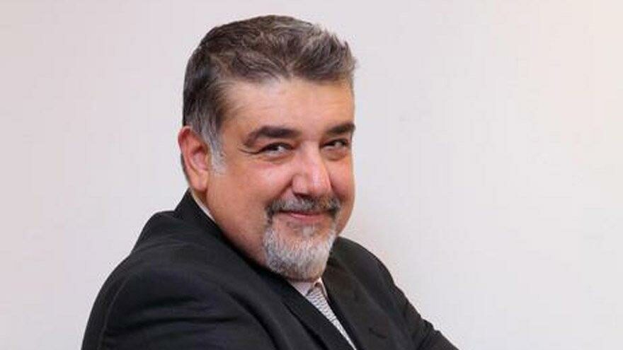 15 yıllık otomobille hız yaparsan ya tekeri patlar ya da su kaynatır