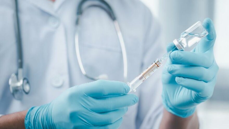 ‘FDA başka corona virüs aşılarına da onay verecek’
