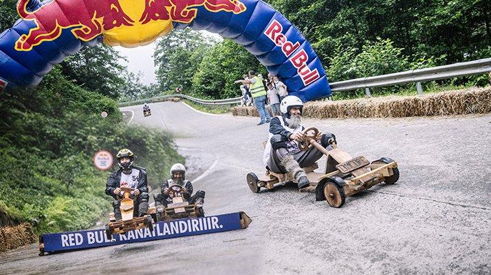 Tahta arabaların çılgın dansı Formulaz! Yüzyıllık mirasın yaşadığı yer…