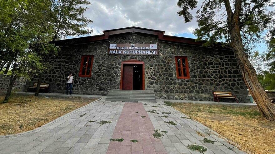 49 yıllık cezaevi kütüphane oldu