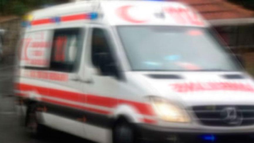 Sokakta silahlı saldırıda sırtından vuruldu
