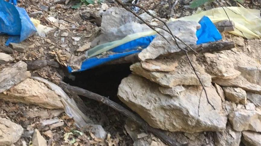 Tunceli’de teröristlere ait 2 sığınak imha edildi