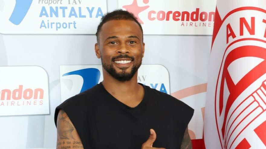 Antalyaspor, Fredy’nin sözleşmesini uzattı