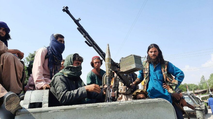 Taliban militanları, kapı kapı dolaşıp ‘ölüm mektubu’ bırakıyor