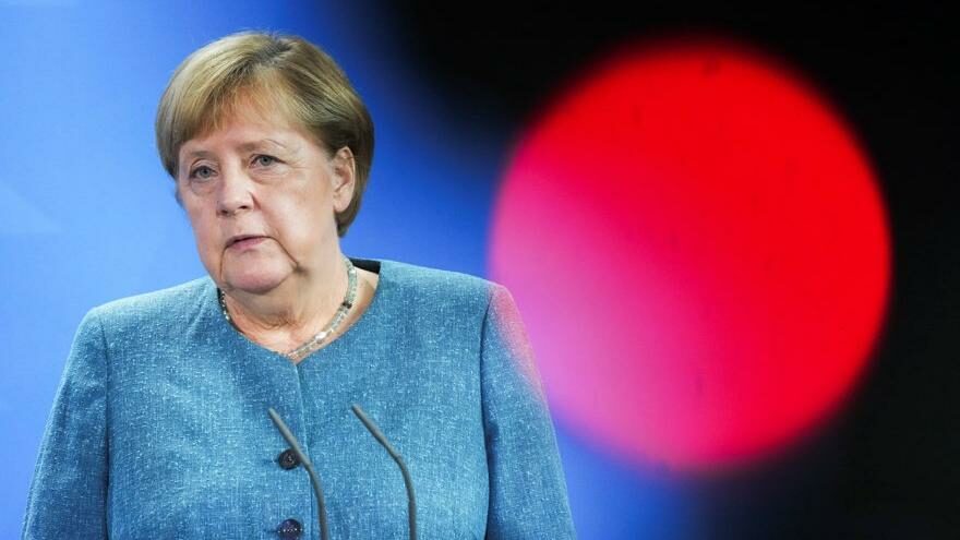 Merkel giderayak bombaladı: Sosyal Demokratlar’ı eleştirdi