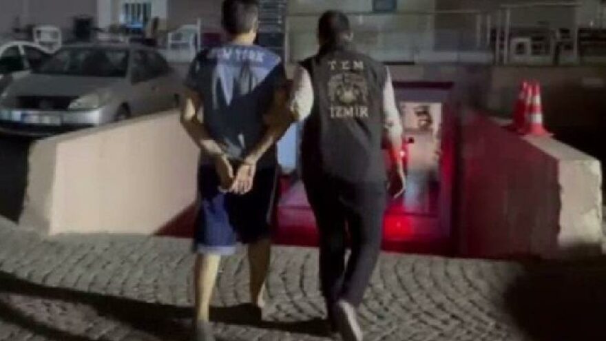 İzmir’de FETÖ’nün gaybubet evlerine baskın