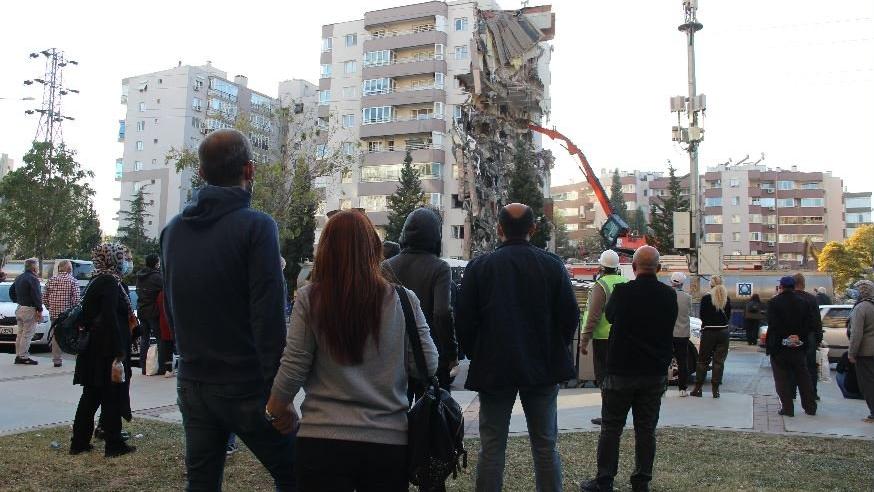 İzmir depreminde 11 kişinin öldüğü binanın sorumluları hakim karşısında
