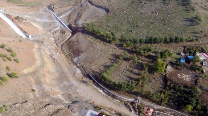 Birinci derece deprem bölgesi ve SİT alanı olan Yesemek’te gölet skandalı