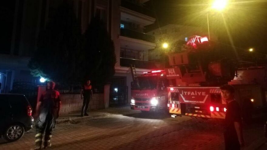 Bilgisayar kasasından çıkan yangın panikletti