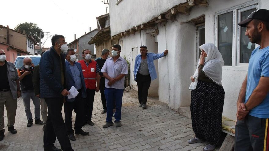 Kent 94 kez sallandı, 15 ev tahliye edildi! Deprem kâbusu