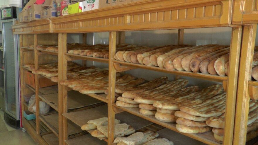Vatandaş ekmek zamlarına tepkili: Buğday toplanmadan zam geldi!