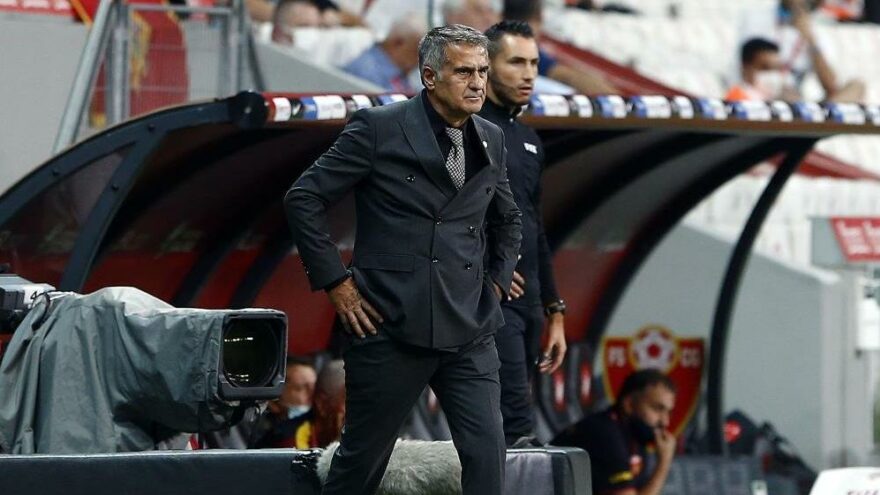 Şenol Güneş’e Karadağ’ın golünden sonra tribünlerden ‘istifa’ tepkisi