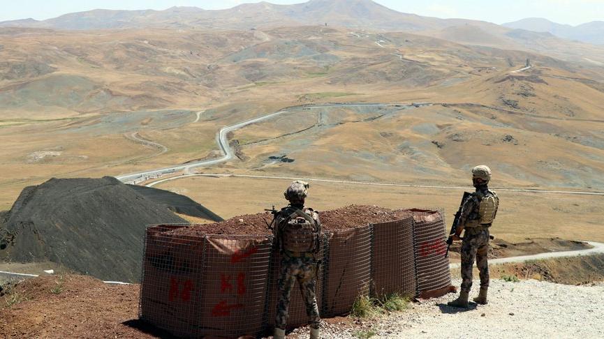 Van’da sınırı yaya geçmeye çalışan 113 Afgan göçmen yakalandı