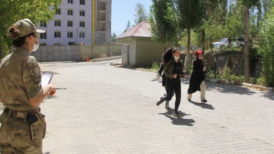 Güvenlik korucusu olmak için ter döktüler