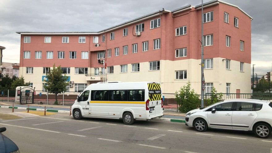 1. sınıf öğrencisinde corona çıktı, öğretmeni ve 30 arkadaşı karantinada