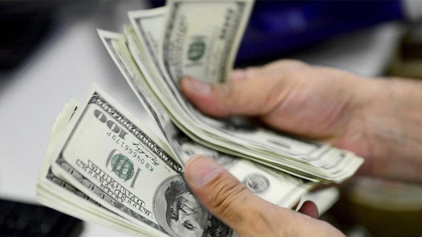 İki Suriyeli buldukları 10 bin doları polise teslim etti